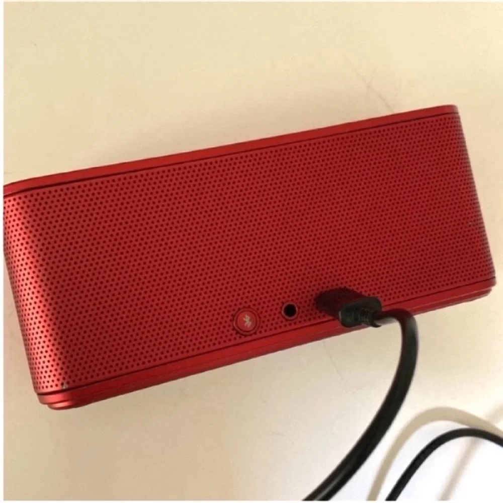 Samsung Level Box Mini Speaker Portable Bluetooth Speaker Red